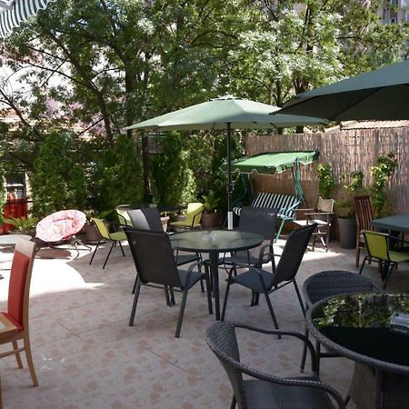 Guest House Golden Coin Ниш Экстерьер фото