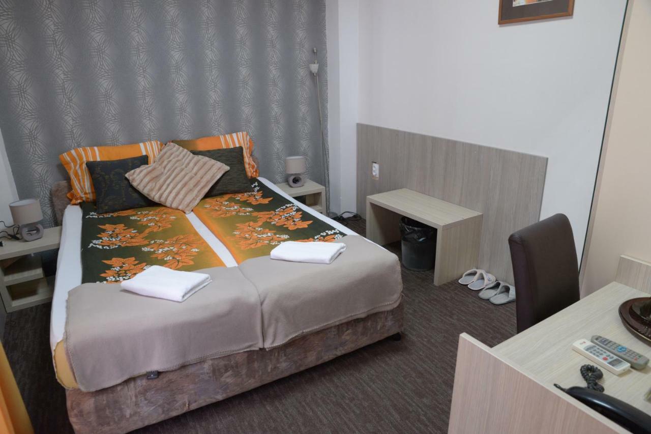 Guest House Golden Coin Ниш Экстерьер фото