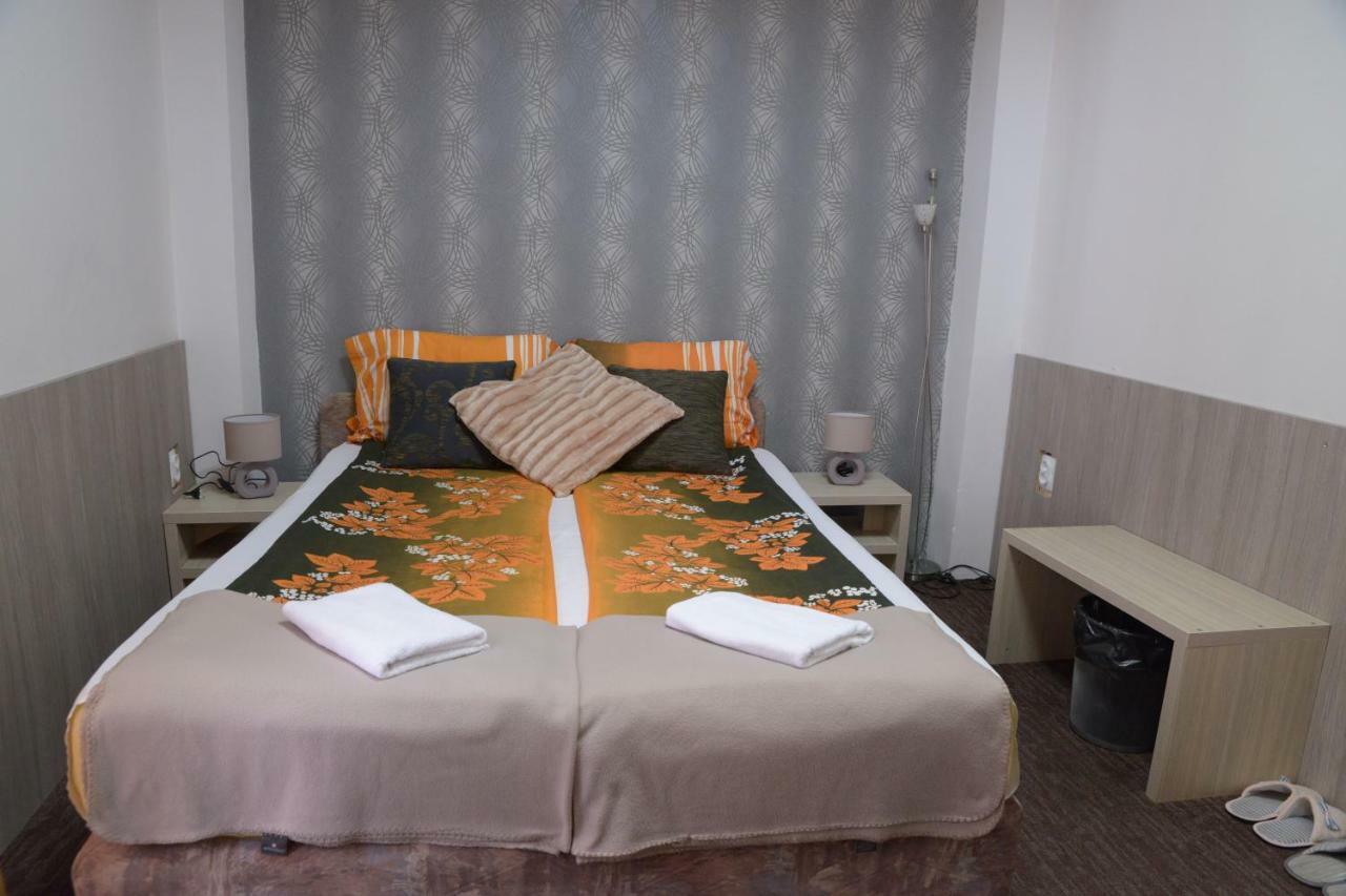 Guest House Golden Coin Ниш Экстерьер фото