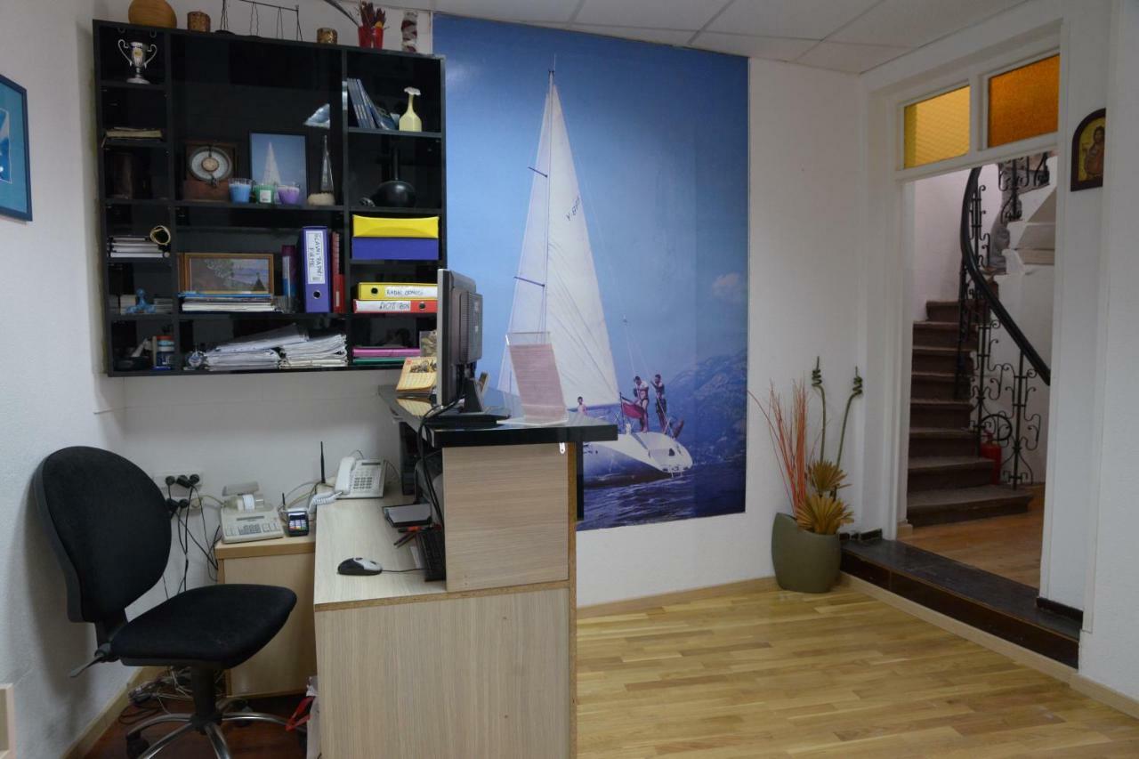 Guest House Golden Coin Ниш Экстерьер фото