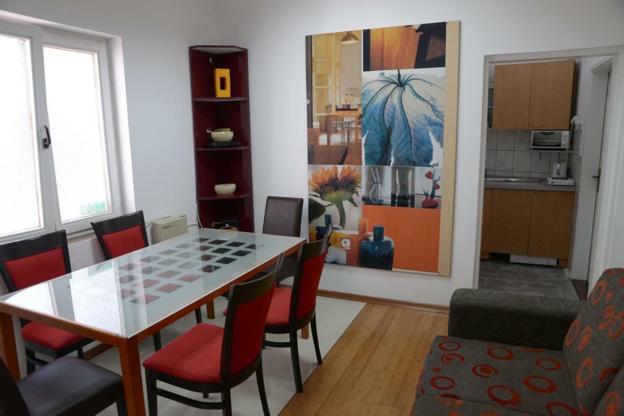 Guest House Golden Coin Ниш Экстерьер фото