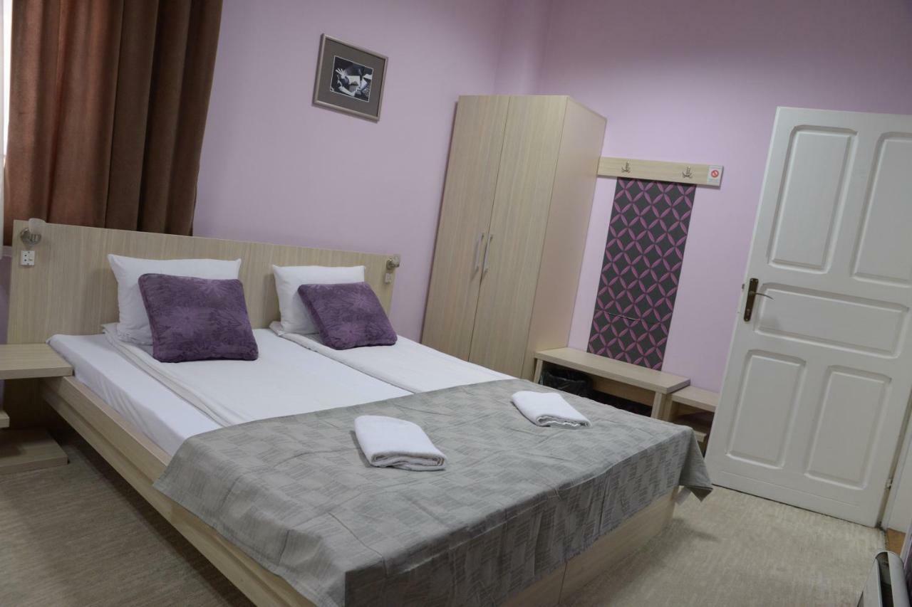 Guest House Golden Coin Ниш Экстерьер фото
