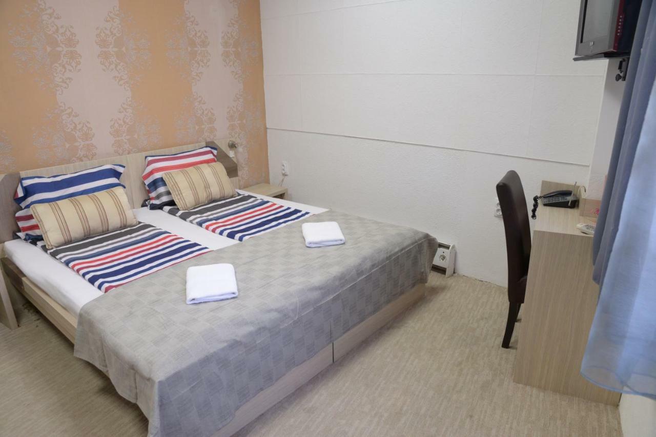 Guest House Golden Coin Ниш Экстерьер фото