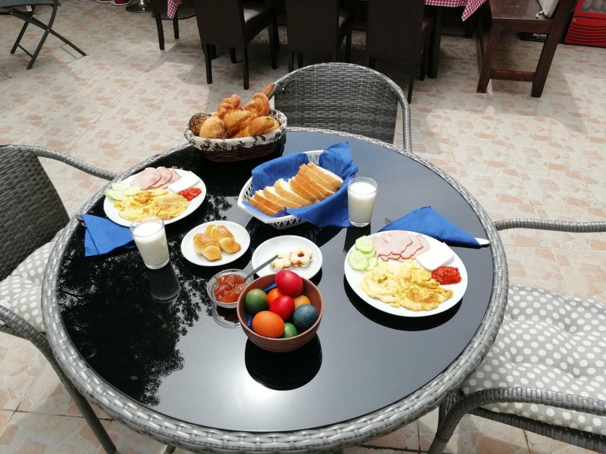 Guest House Golden Coin Ниш Экстерьер фото