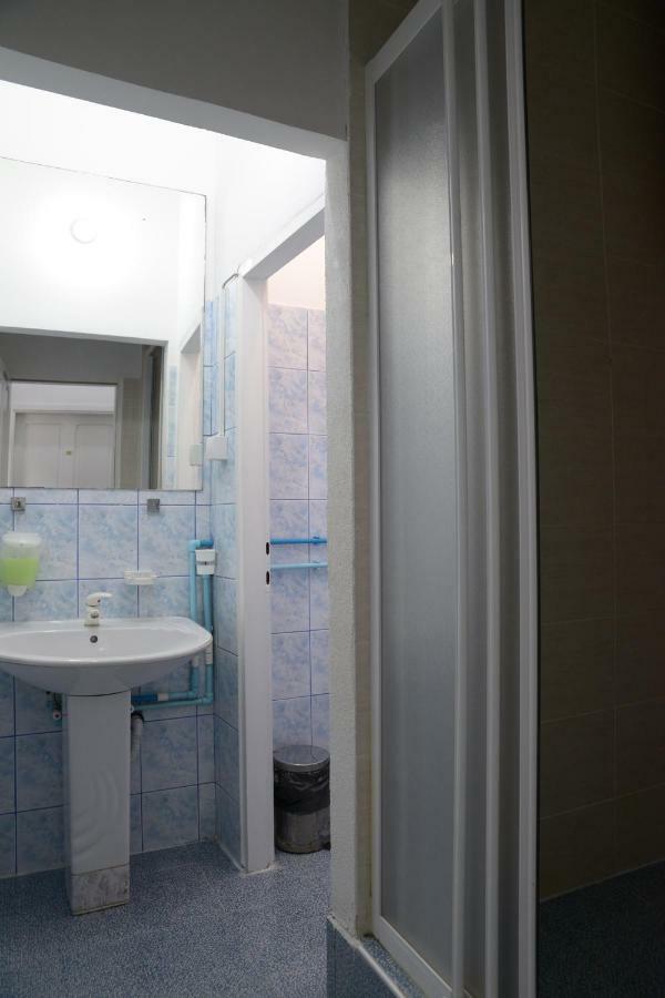 Guest House Golden Coin Ниш Экстерьер фото