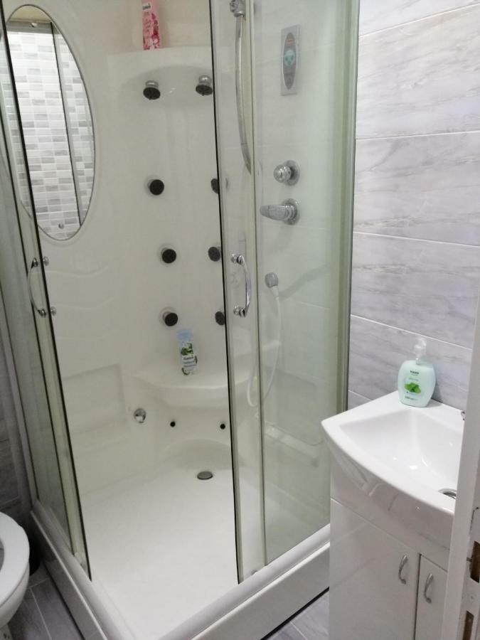 Guest House Golden Coin Ниш Экстерьер фото