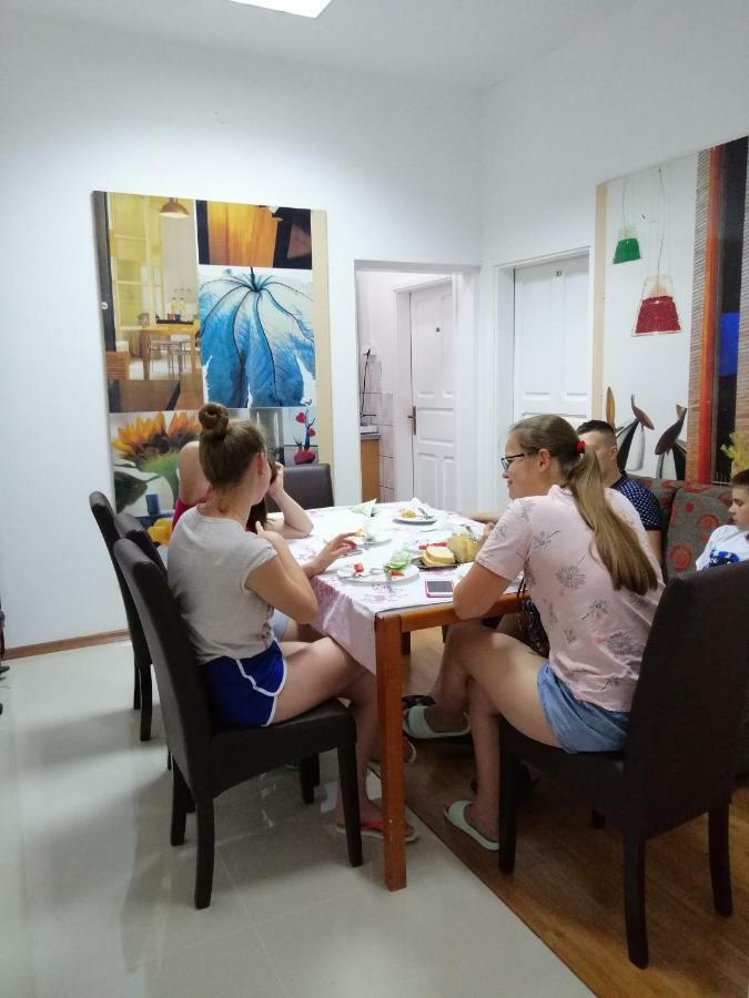 Guest House Golden Coin Ниш Экстерьер фото