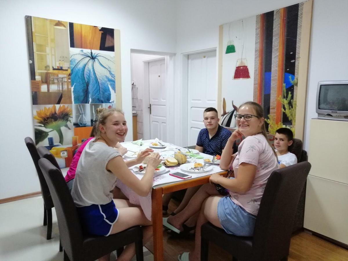 Guest House Golden Coin Ниш Экстерьер фото
