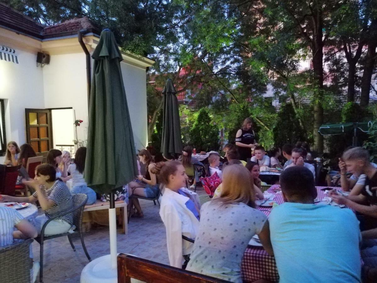 Guest House Golden Coin Ниш Экстерьер фото